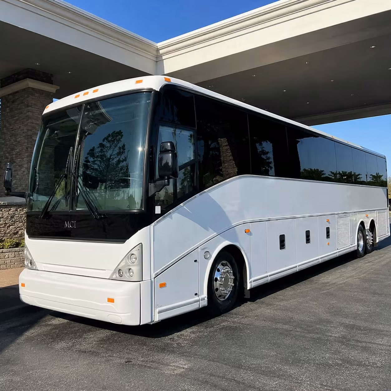 group airport shuttles to and from mcghee tyson airport in knoxville