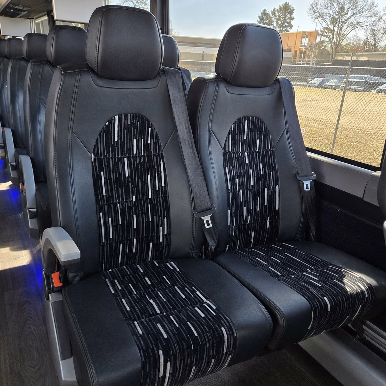 instant online bus rental quotes in knoxville