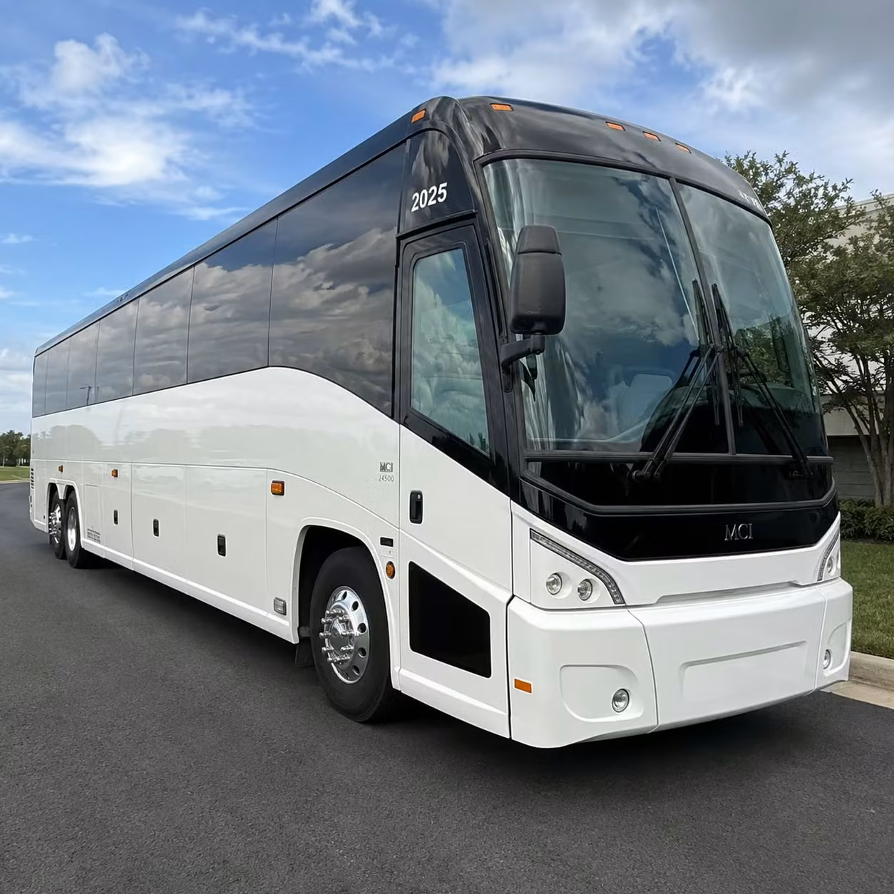 knoxville charter bus rental fleet